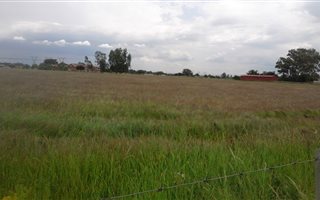 2.5 ha Farm in Boltonwold