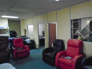 598 m² Commercial space in Overport