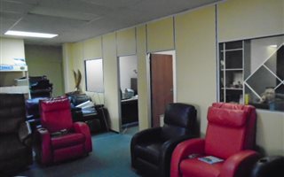 598 m² Commercial space in Overport