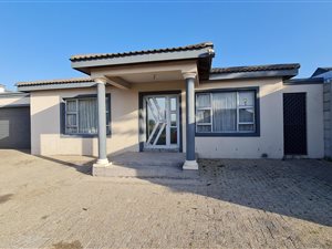 3 Bed House in Weltevreden Valley