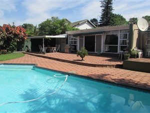 4 Bed House in Rouken Glen