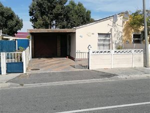 3 Bed House in Mitchells Plain