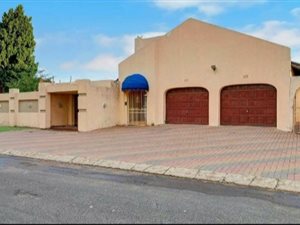 4 Bed House in Diepkloof