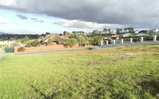 1200 m² Land available in Aurora