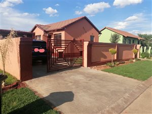 3 Bed House in Roodekop