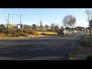 9600 m² Land available in Pimville