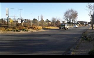 9600 m² Land available in Pimville