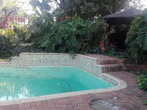 4 Bed House in Lambton Gardens