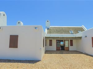 4 Bed House in Jacobsbaai