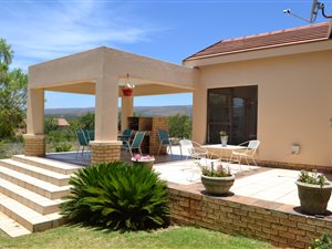 3 Bed House in Buffelspoort