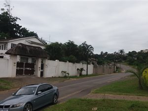 1065 m² Land available in Kenville