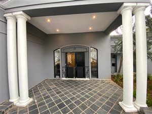 350 m² Commercial space in Northcliff