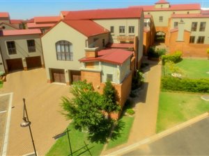 3 Bed House in Heritage Hill