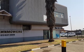 150 m² Office Space in Witbank