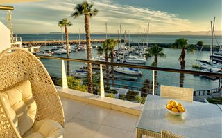 2 Bedroom Apartment in Mouille Point