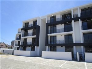 2 Bed Apartment in Waves Edge