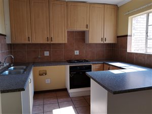 2 Bed Townhouse in Mooikloof Ridge