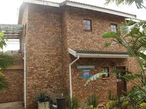 3 Bed House in Marina Beach