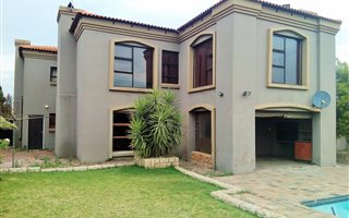 5 Bedroom House in Sonneveld