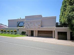 4 Bed House in Hurlingham Manor