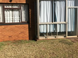 2 Bed Apartment in Illovo Beach