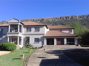 5.1 ha Farm in Kameeldrift West