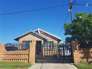 3 Bedroom House in Kaalfontein