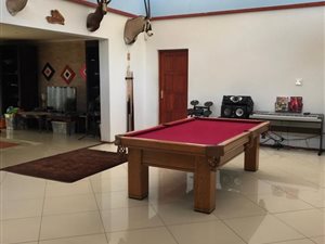 4 Bed House in River Club