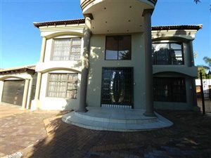 4 Bed House in Laudium