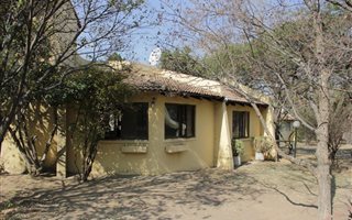 1 Bedroom Garden Cottage in President Park