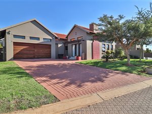3 Bed House in Copperleaf