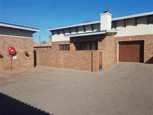 2 Bed House in Middelburg South