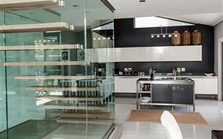 5 Bedroom House in Westlake
