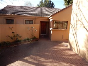 2 Bed Cluster in Douglasdale
