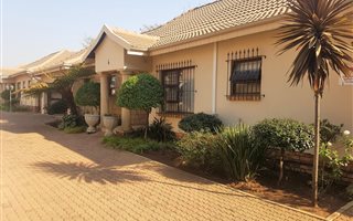 3 Bedroom Townhouse in General Alberts Park