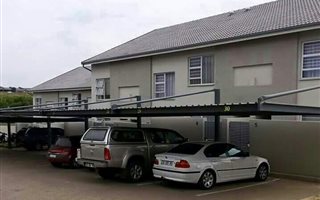 3 Bedroom Townhouse in Die Heuwel