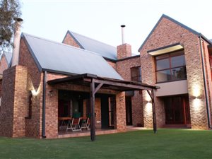 5 Bed House in Leeuwfontein