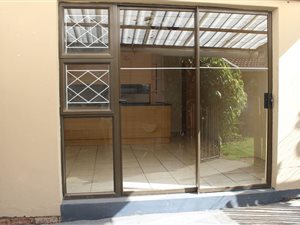 1 Bed Garden Cottage in Nahoon Valley