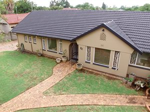 4 Bed House in Witkoppie Ridge