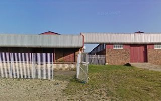 1250 m² Industrial space in Uitenhage Central