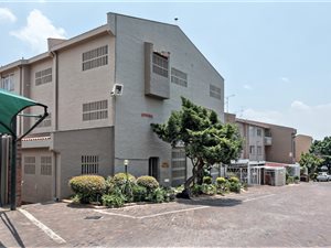 3 Bed Townhouse in Senderwood
