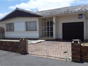 3 Bed House in Goodwood