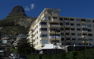 2 Bedroom Apartment in Bantry Bay