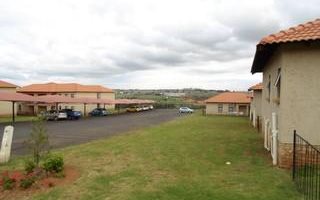 2 Bedroom Apartment in Grobler Park