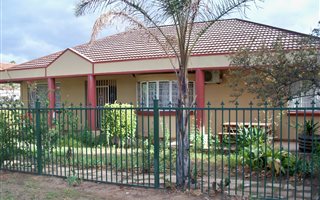 4 Bedroom House in Paglande