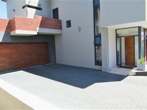 3 Bed Townhouse in Greenside