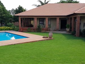 6 Bed House in Raslouw