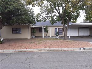 4 Bed House in Hoheizen