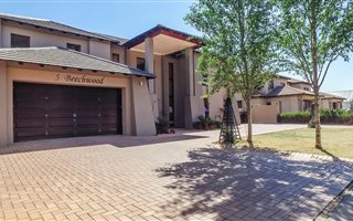 4 Bedroom House in Ebotse Estate
