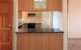 3 Bedroom Apartment in Hazeldean (Silverlakes Surroundings)